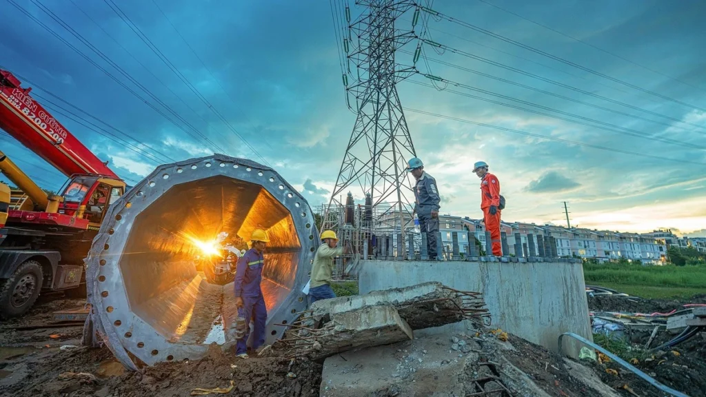 Bàn giao tuyến cáp ngầm 220kV dài 3,2 km từ Nhà Bè đến cầu Rạch Đỉa