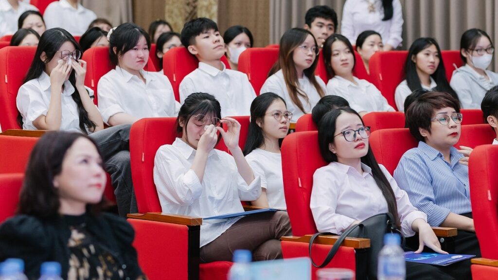 Nam sinh 19 tuổi chết não trao sự sống cho nhiều người
