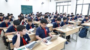 Hai mặt khi cho học sinh dùng laptop trên lớp